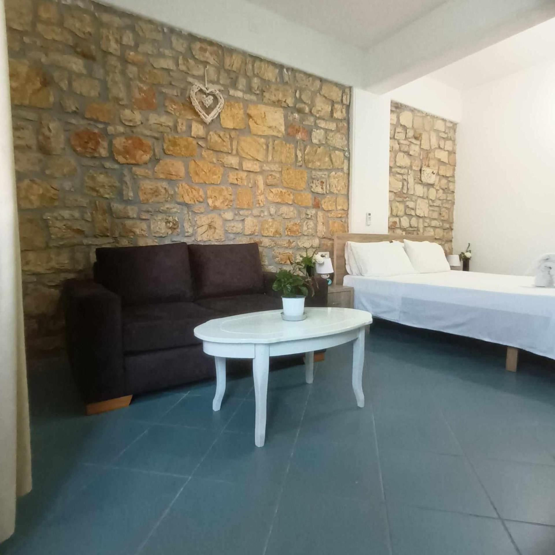 Sunset Guest House Himare Exterior photo