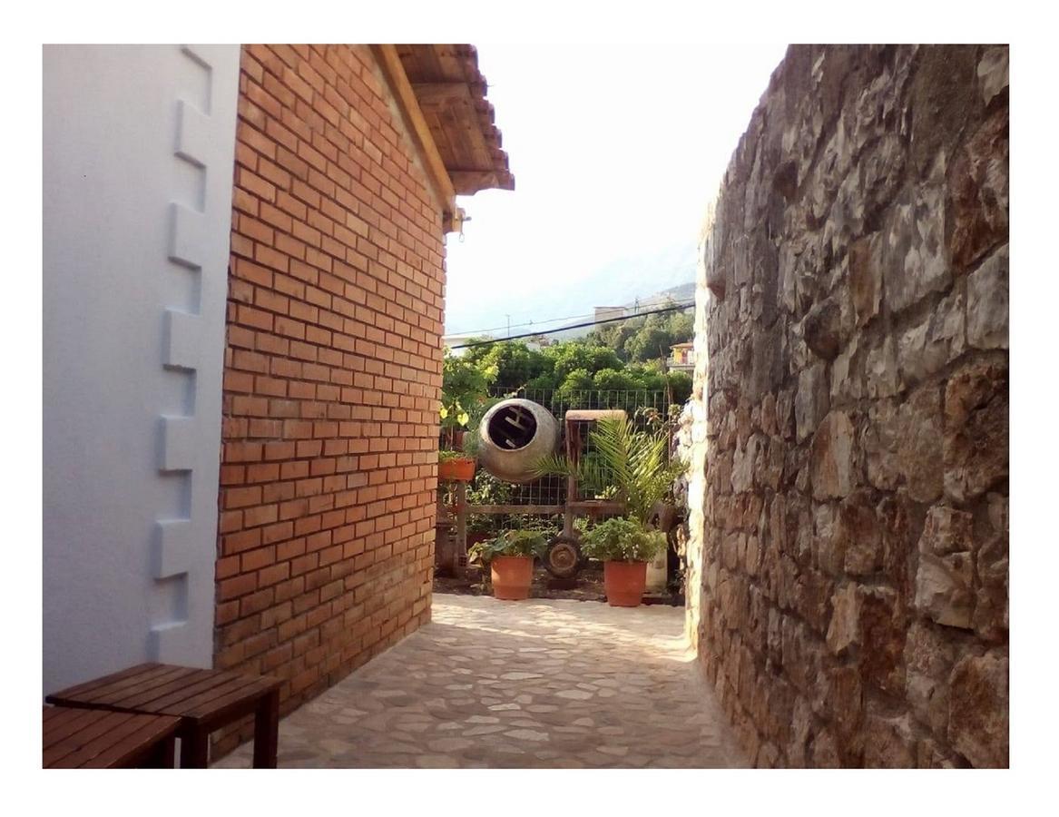 Sunset Guest House Himare Exterior photo
