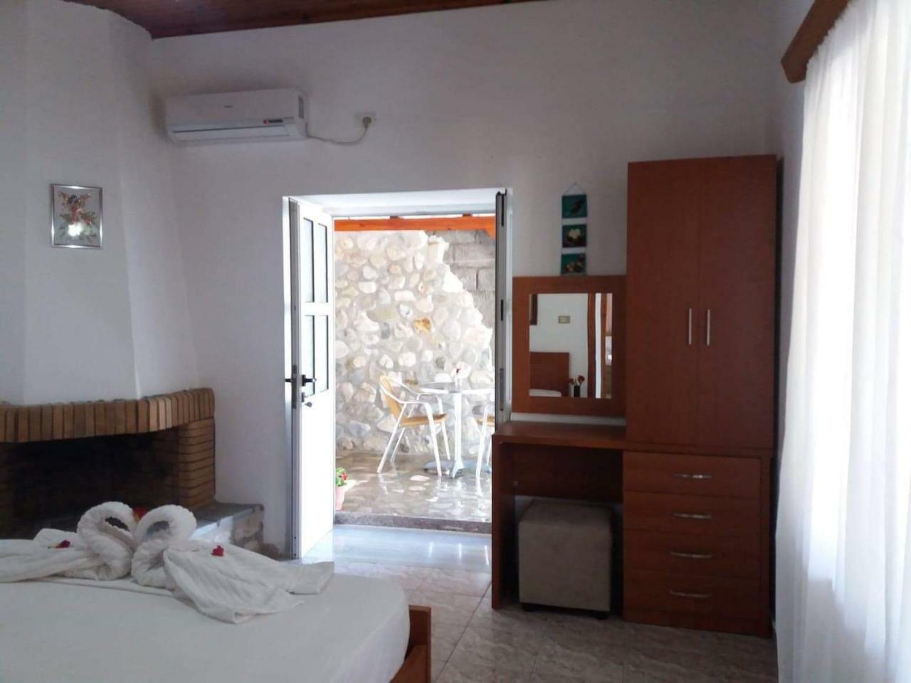 Sunset Guest House Himare Exterior photo